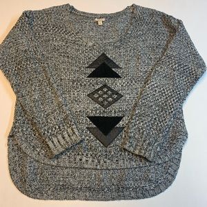 Womens Eyeshadow M long sleeve sweater medium black and white, geometric design